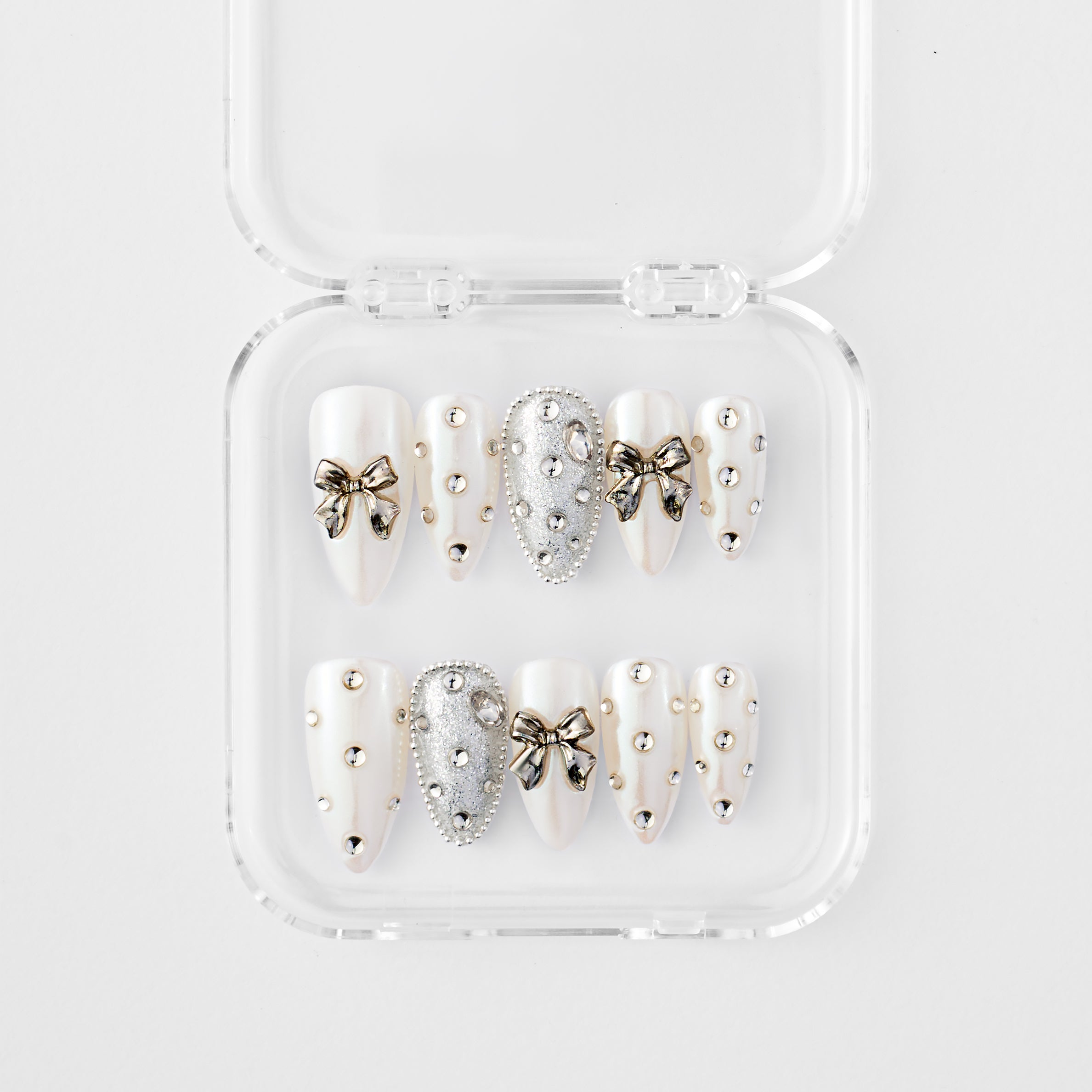 Ivory Chic
